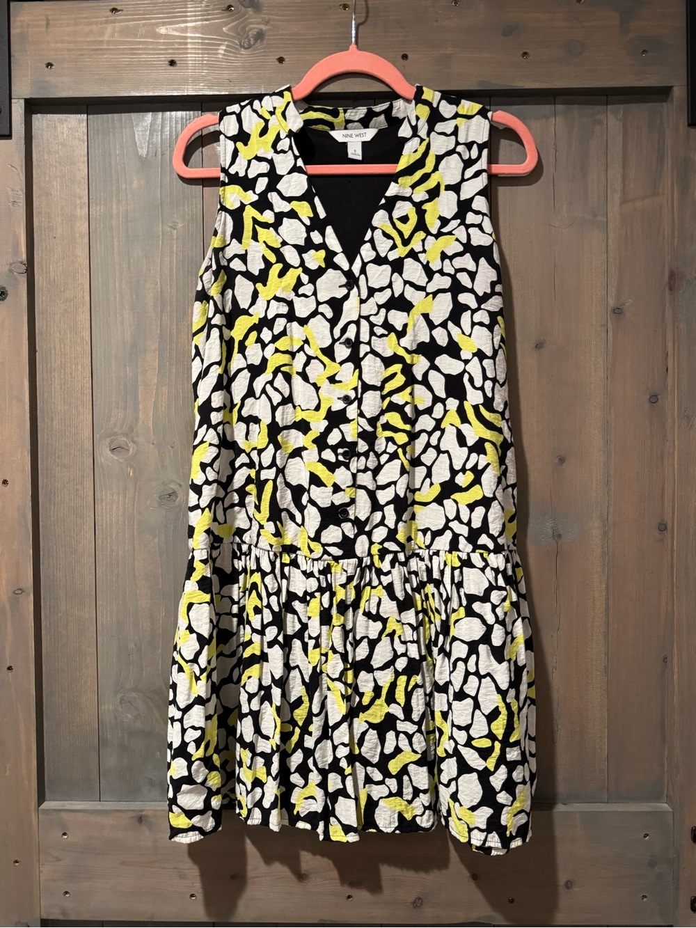 Nine West Black White and Yellow Sleeveless V-Neck Midi Dress